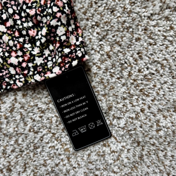 Smocked Casual Summer Square Neck Sleeveless Floral Blouse - Picture 6 of 7